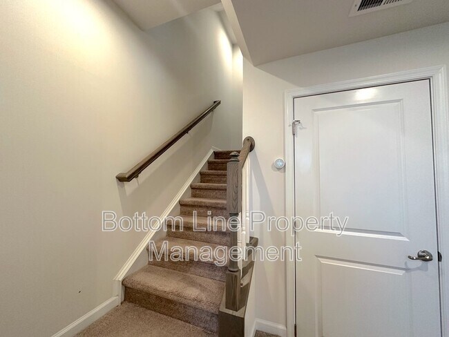 Building Photo - 1332 Ashbury St