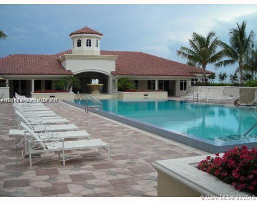 Building Photo - 19900 E Country Club Dr