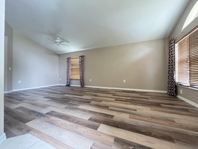 Building Photo - 4914 Worthington Cir
