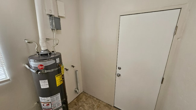 Building Photo - 461 N Boylston St