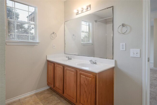 Building Photo - 1432 Anise Dr