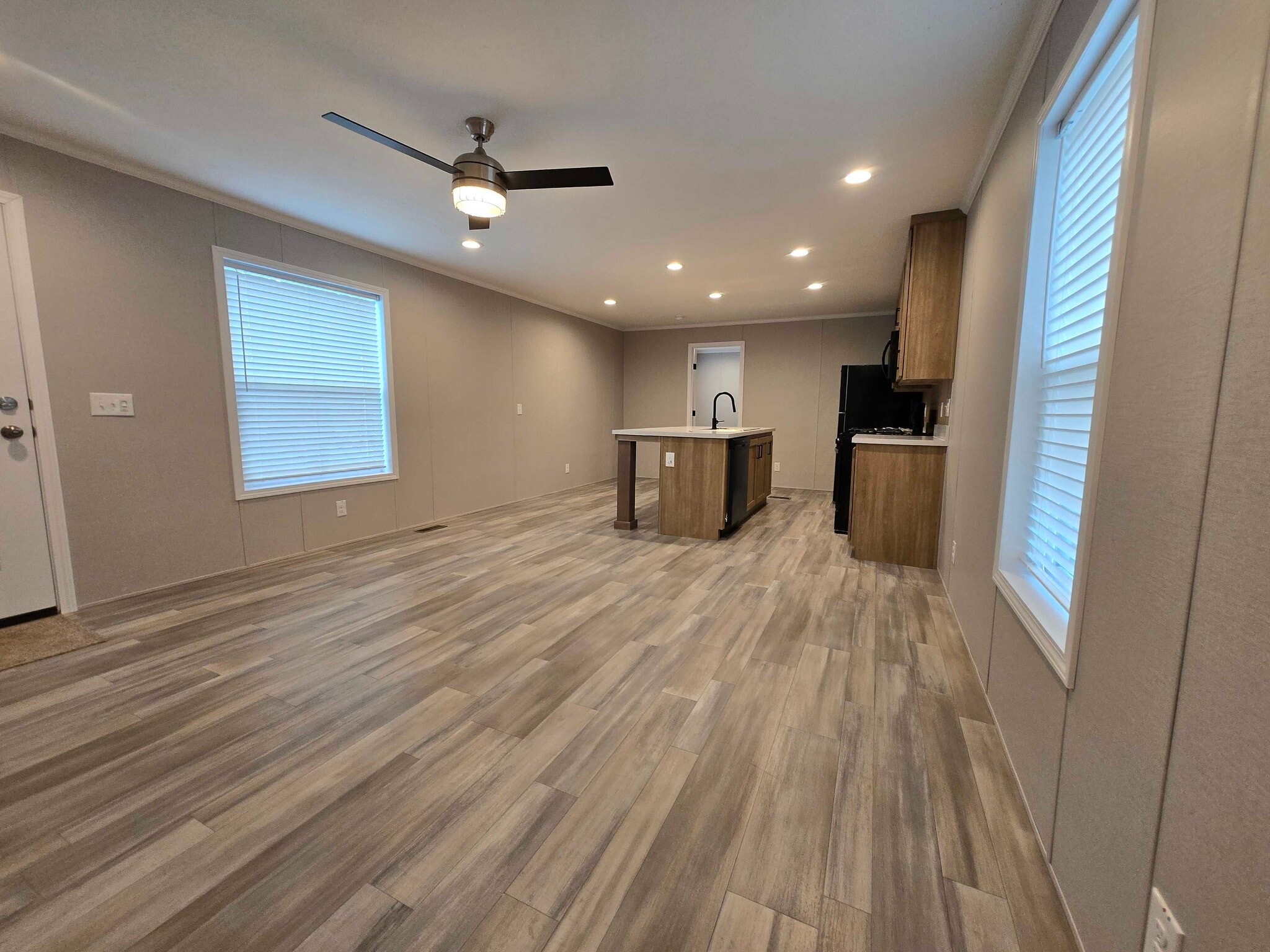 Building Photo - 29884 Jamestown Dr