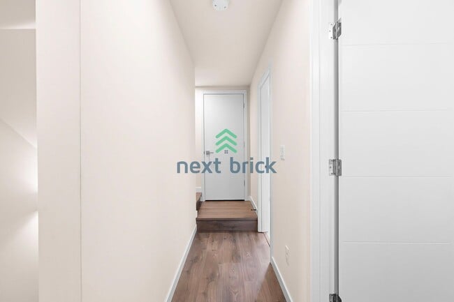 Building Photo - 2 Bed 2 Bath Single-family House Available for Rent!