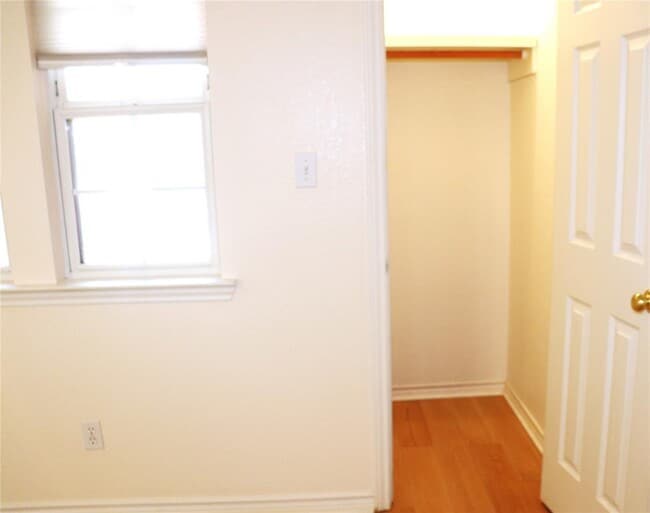 Building Photo - 211 Fox Crossing