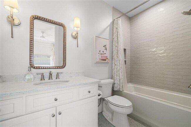 Building Photo - 1381 Wessyngton Rd NE