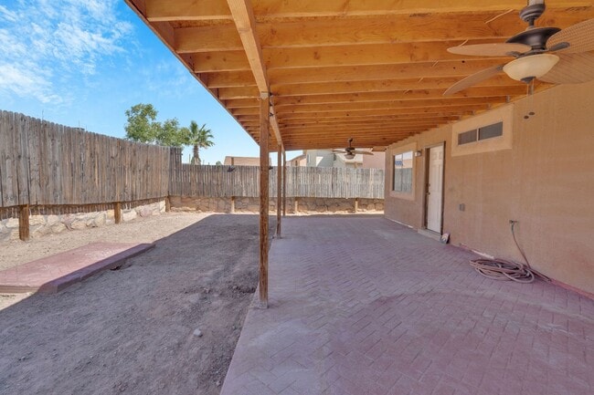 Building Photo - Northeast El Paso 3 bed with Refrig A/C an...