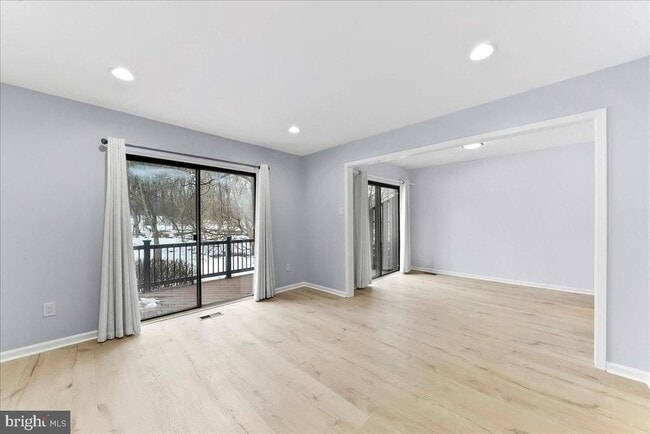 Building Photo - 11 Algonquin Ct