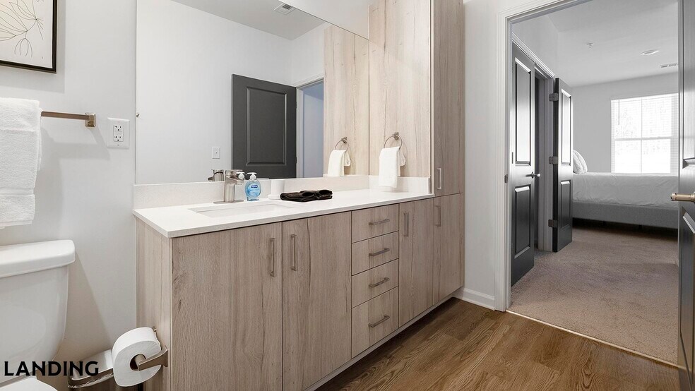 Building Photo - 2800 Milan Ct