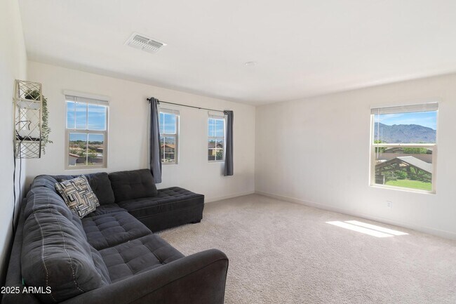 Building Photo - 7352 S Briarwood Ln