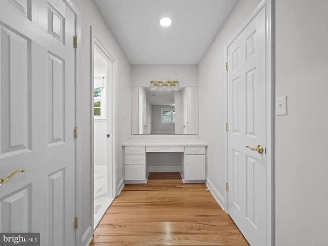 Building Photo - 10034 Chatelaine Cir