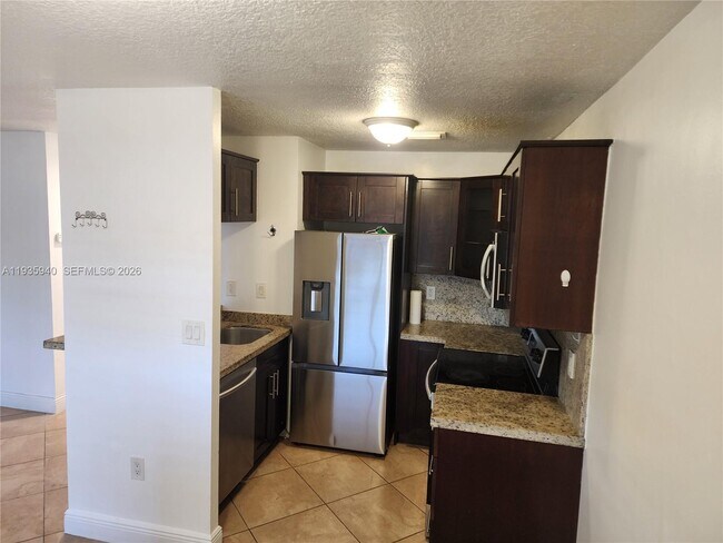 Building Photo - 15639 SW 73rd Cir Terrace