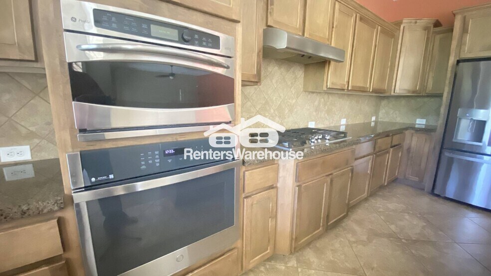 Building Photo - 3963 E Elmwood Pl