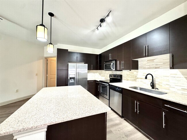 Building Photo - 3788 Richmond Ave.