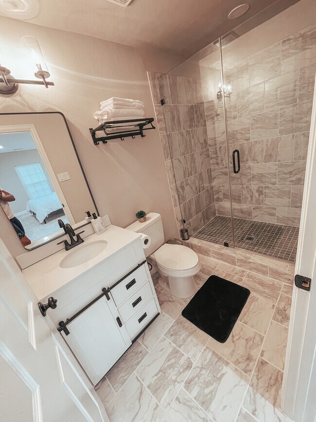 Building Photo - 5226 Perry St