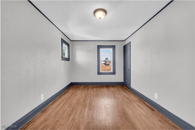Building Photo - 8302 Pinegrove Ave