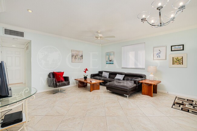 Building Photo - Riverfront Two Bedroom Condo