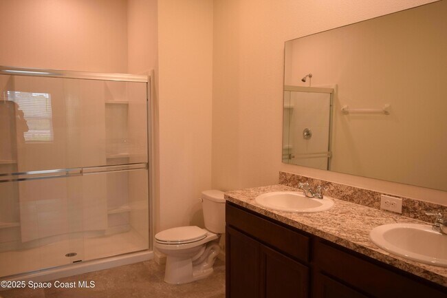 Building Photo - 620 Remington Green Dr SE