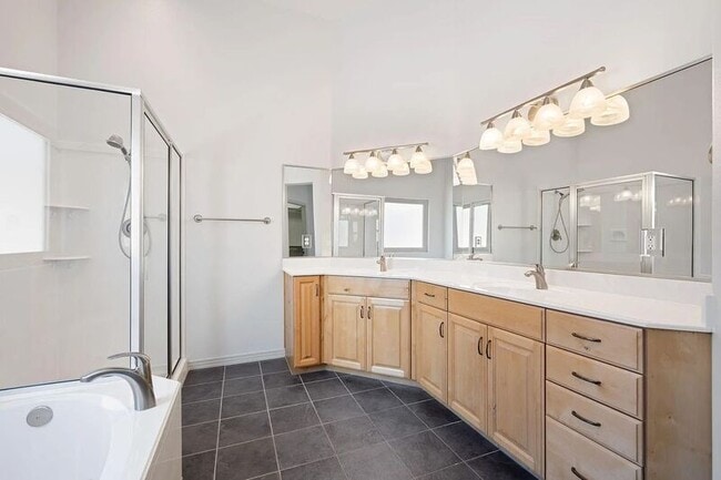 Building Photo - 1630 E 2450 S St