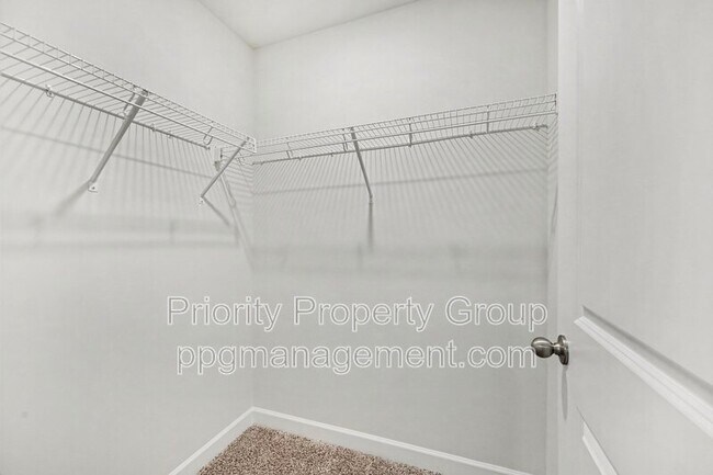 Building Photo - 13112 Kenworth Rd