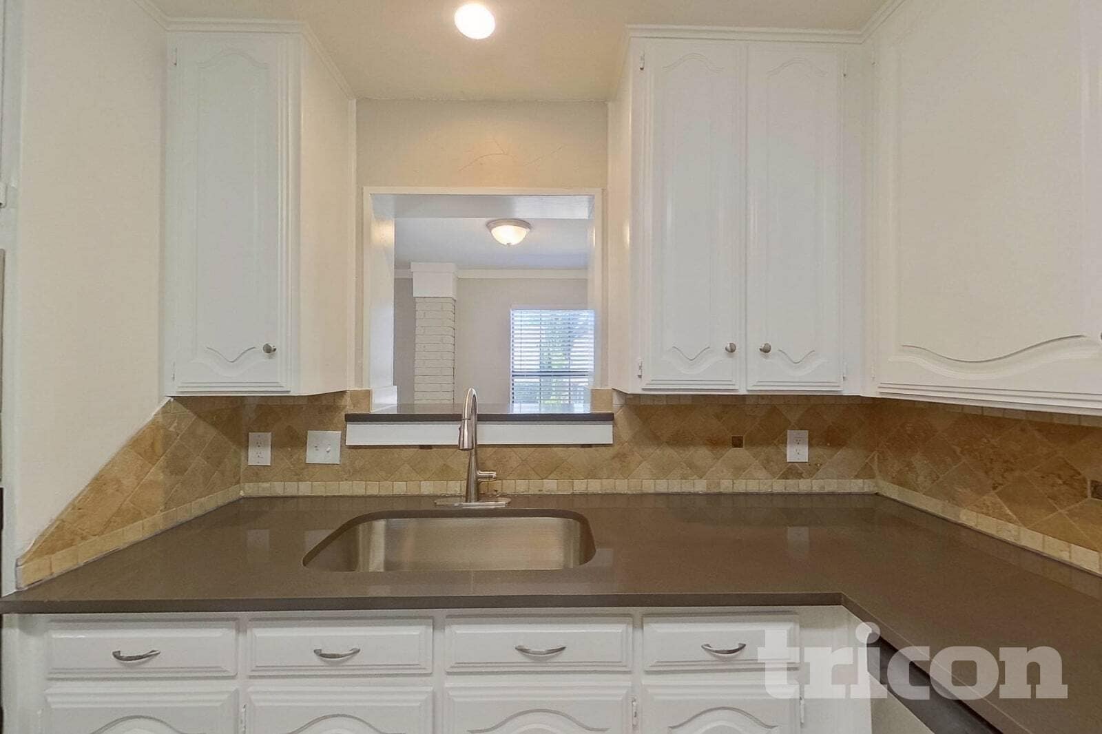 Building Photo - 7724 Grassland Dr