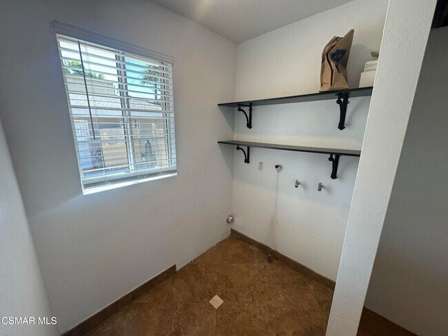 Building Photo - 7358 Jumilla Ave