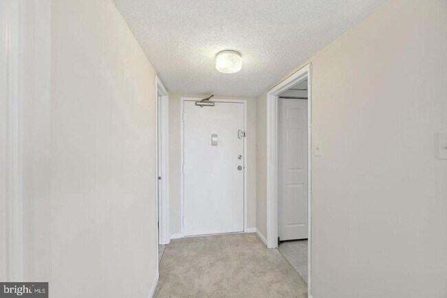 Building Photo - 6301 Stevenson Ave