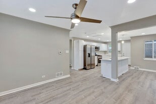 Building Photo - 1539 Fairfax St