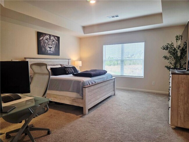 Building Photo - 5192 Barberry Ave