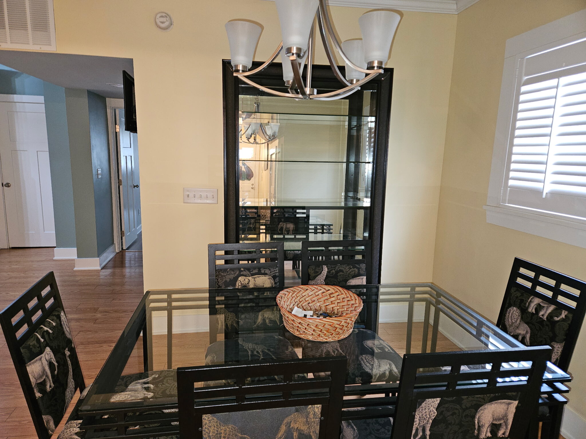 Building Photo - 1039 Clay Ave