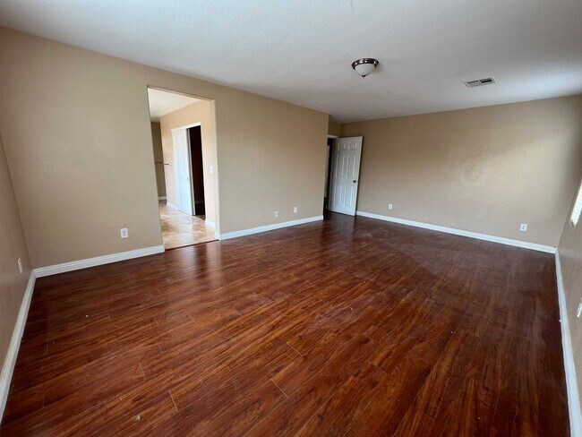 Building Photo - 8988 Winchester Ridge St