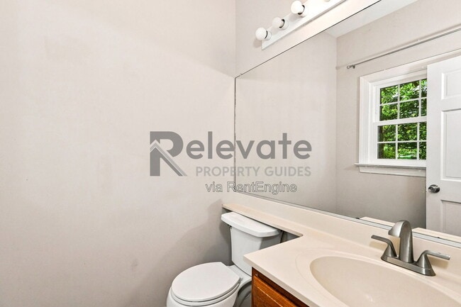 Building Photo - 13215 Hollyhock Ct
