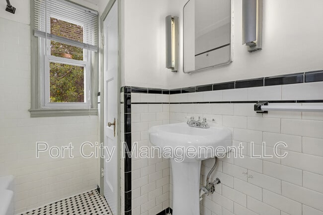 Building Photo - 3607 Bayonne Ave