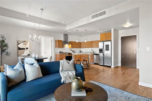 Building Photo - 410 Acoma St