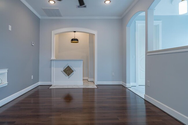 Building Photo - 1801 Rosenberg St