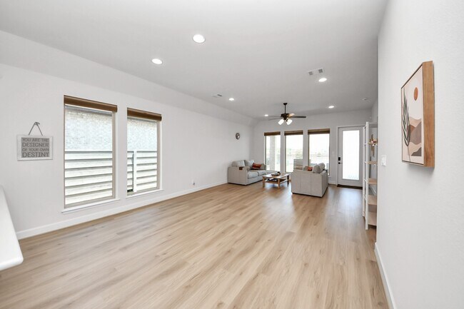 Building Photo - 2550 Forbidden Fig Row