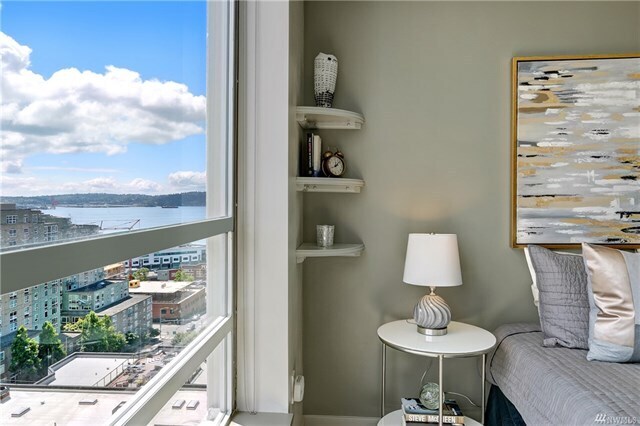 Building Photo - 2929 1st Ave