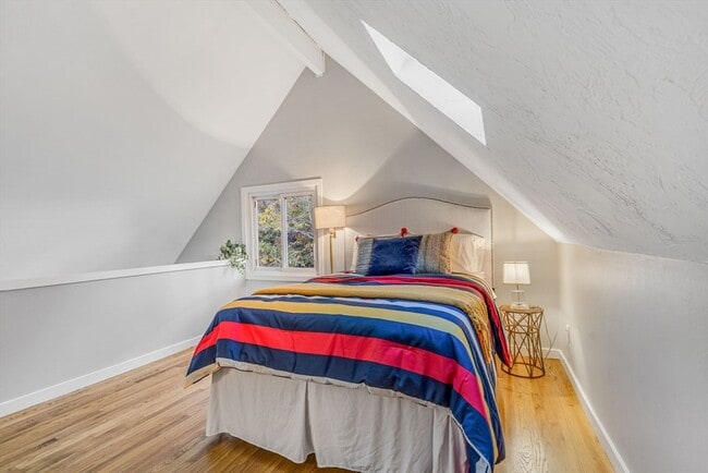 Building Photo - 2 Clover Hill Rd