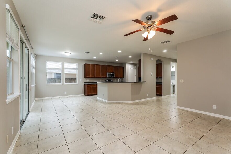 Building Photo - 4021 Ringneck Dr
