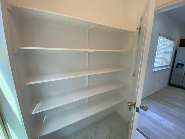 Building Photo - 4512 Inicio Ln