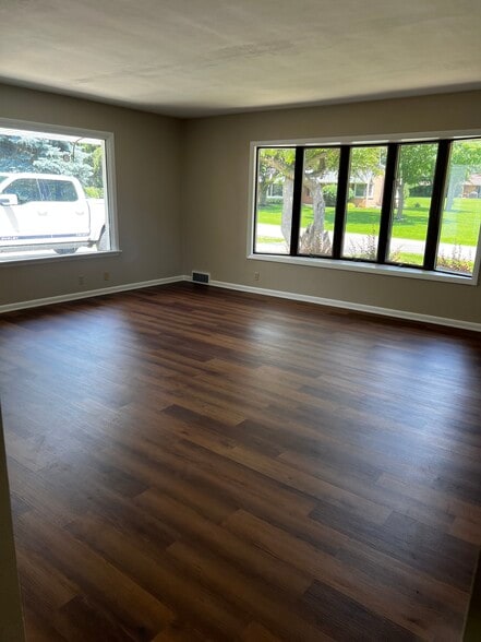 Building Photo - 211 Luisita Rd