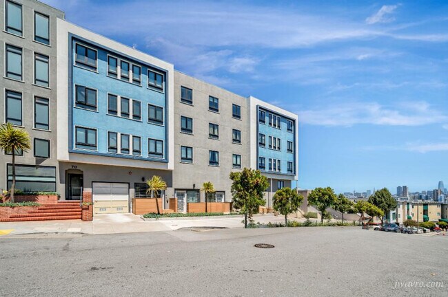Building Photo - 70 Terra Vista Ave