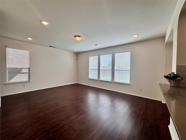 Building Photo - 16501 Brogan Ln