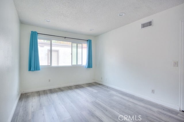 Building Photo - 2210 Shady Hills Dr