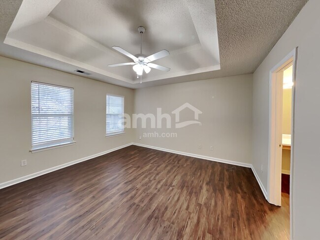 Building Photo - 6541 Pole Creek Dr