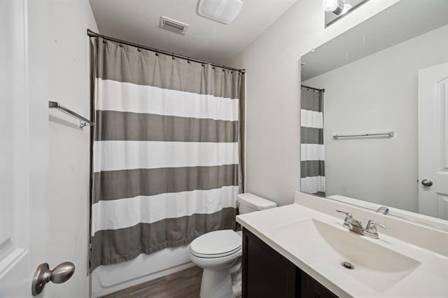 Building Photo - 1380 Acmite Ave