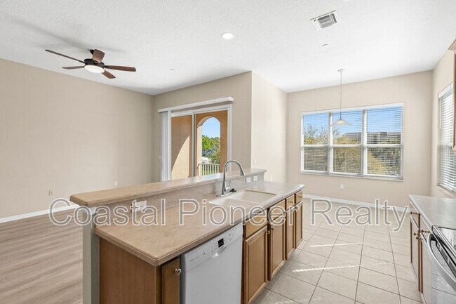 Building Photo - 94 S Highland Ave