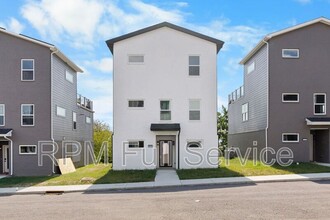 Building Photo - 1241 N Avondale Cir