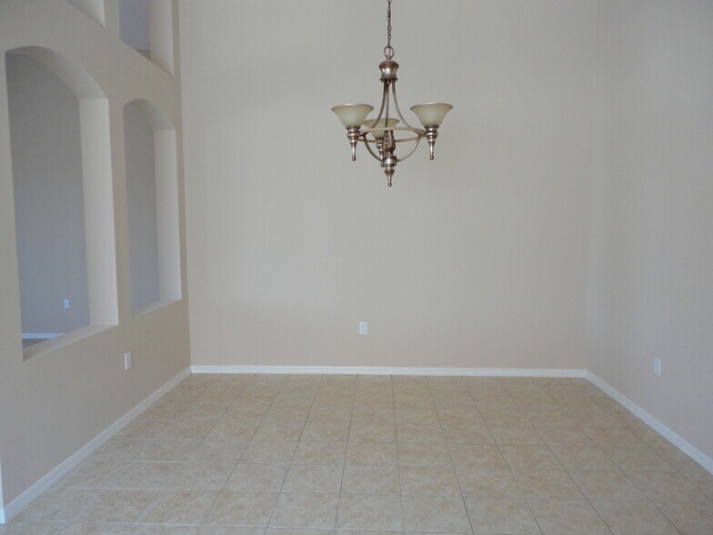 Building Photo - 5917 Wedgefield Dr