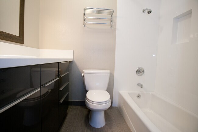 Guest Bathroom - 4106 McLaughlin Ave
