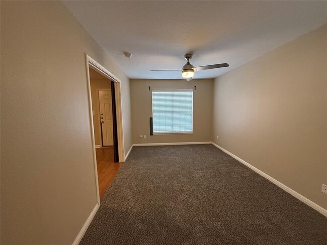 Building Photo - 7685 Northcross Dr